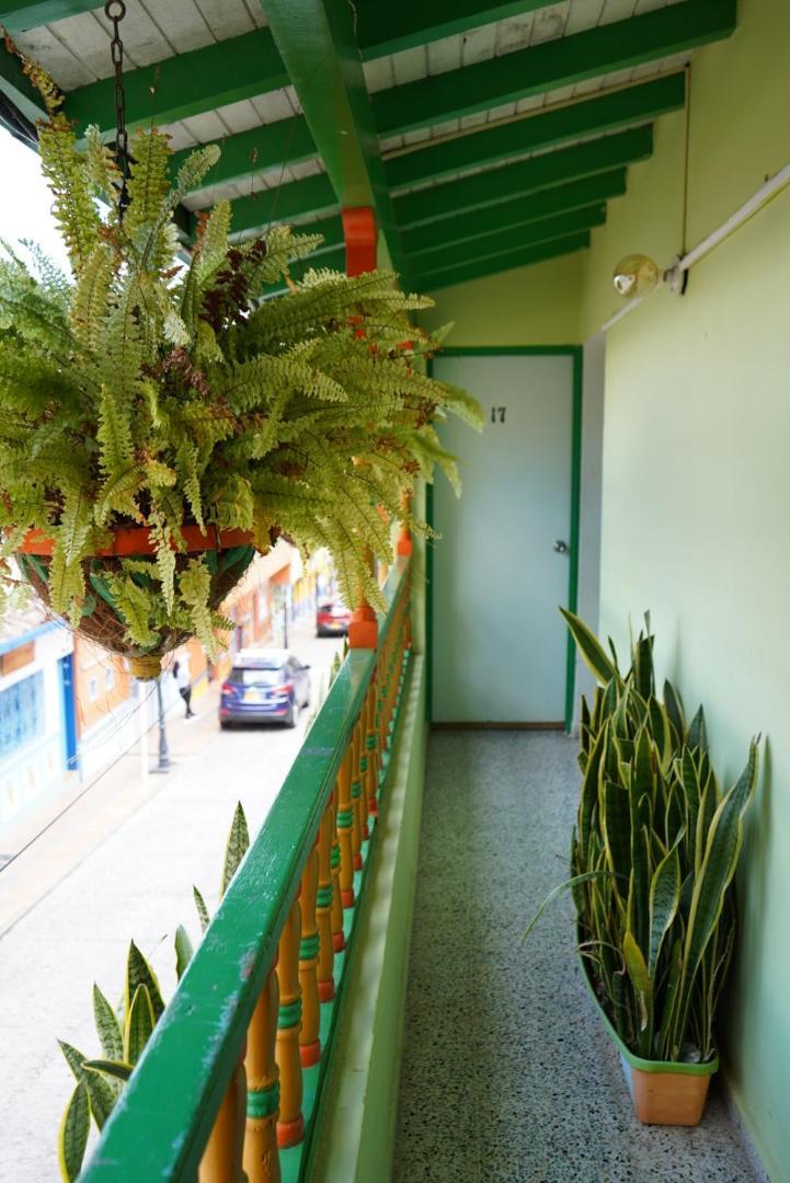 Hotel Casa Verde กัวตาเป ภายนอก รูปภาพ